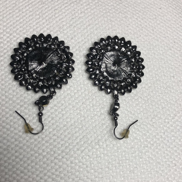 4/$20.00 Round Sparkling Earing - Picture 2 of 2